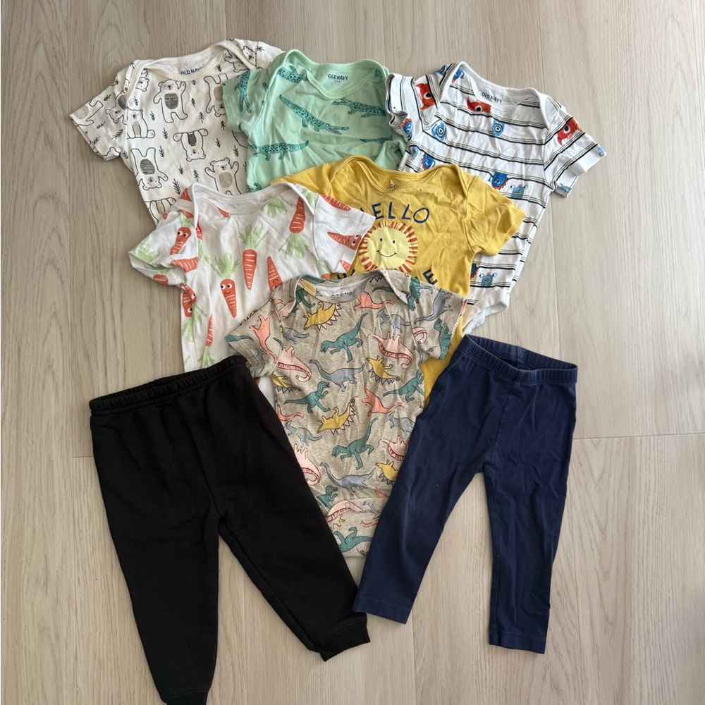 Lot of 8 Peices- Old Navy 18-24 Months
